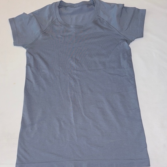 Lululemon Swiftly Tech Short-Sleeve Shirt, Hip Length, Size 6 - Picture 1 of 4